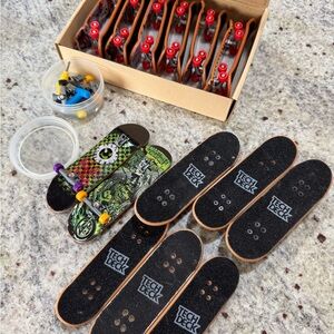 Tech Deck Fingerboard Set with Accessories